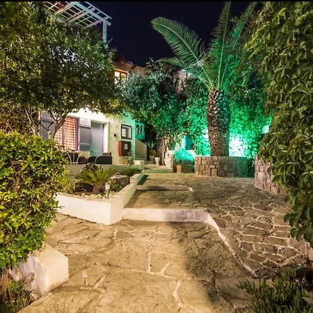 For A Pleasant In A Beautiful Complex With Shared Pool And Ac Апартаменты *